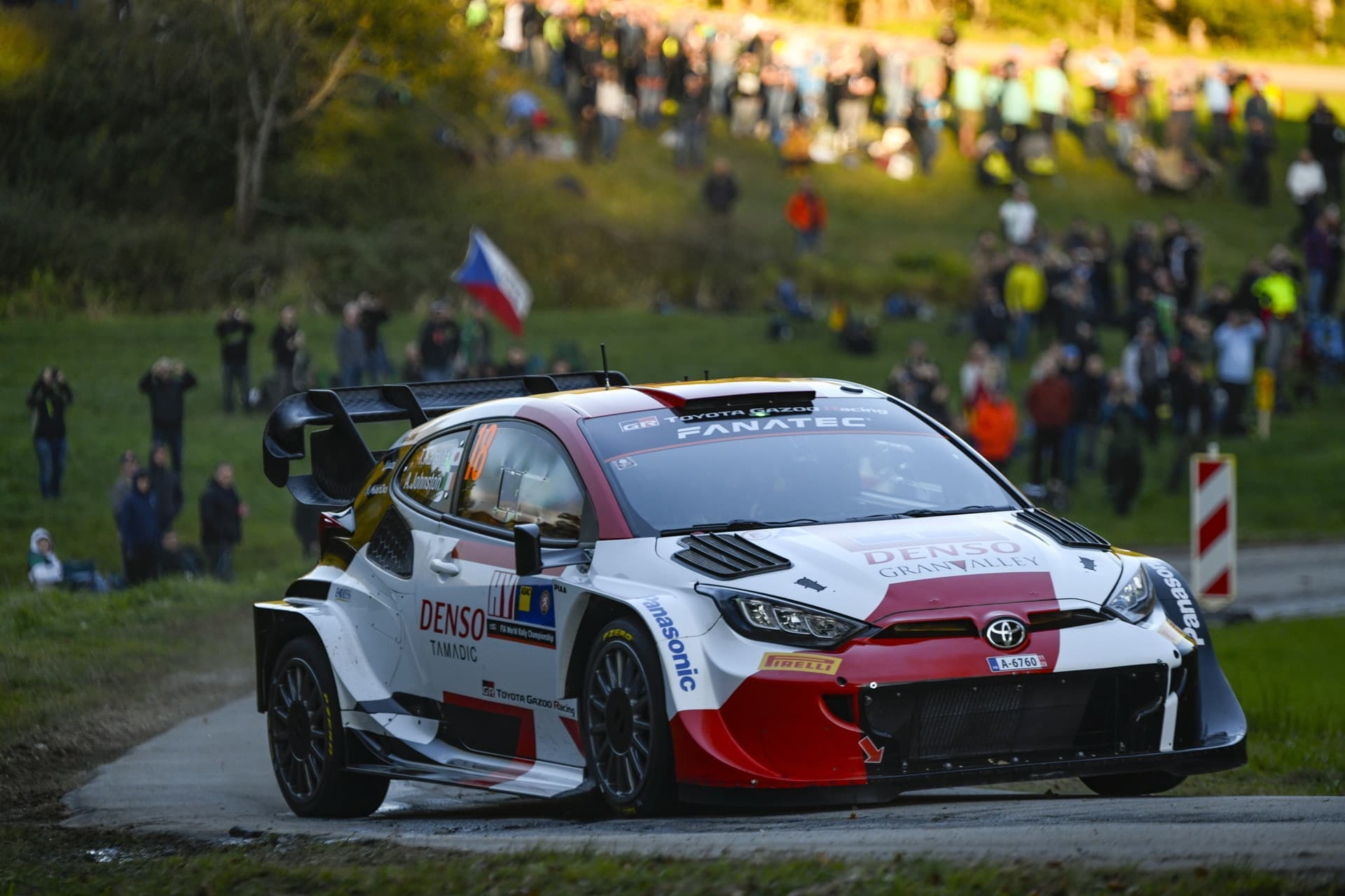 wrc_r12_007.jpg